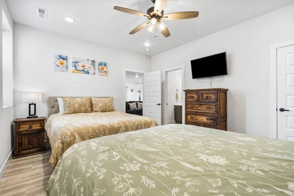 The Lake Fish-Amazing Views-Sleeps 24-Indoor-Outdoor Pools Branson Exteriér fotografie