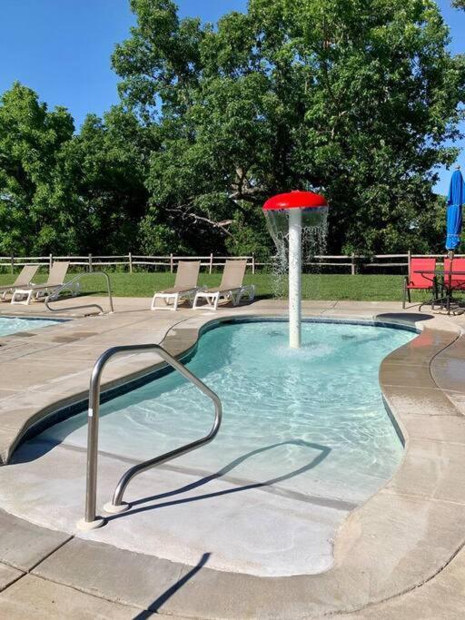 The Lake Fish-Amazing Views-Sleeps 24-Indoor-Outdoor Pools Branson Exteriér fotografie