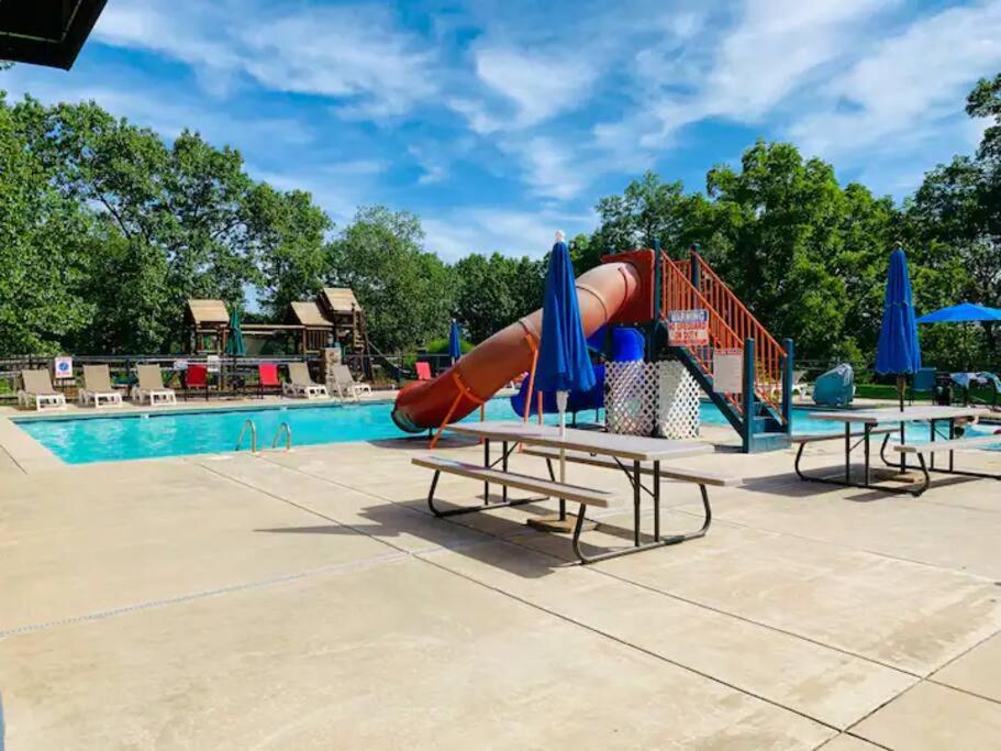 The Lake Fish-Amazing Views-Sleeps 24-Indoor-Outdoor Pools Branson Exteriér fotografie